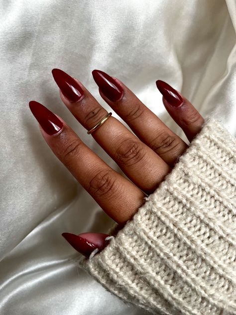 #red #nails #rednails #rednailsideas #nailpolish Dark Red Nails Brown Skin, Wind Red Nails, Blood Red Nails Design, Blood Red Nails, Classic Red Nails, University Clothes, Italy Nails, Cute Red Nails, Bold Nails