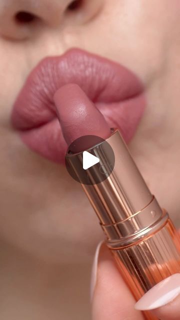 Charlotte Tilbury Pillow Talk Medium, Pillow Talk Medium, Makeup Recommendations, Pillow Talk Lipstick, Popular Makeup, Lipstick Tutorial, Lip Combo, Lipstick Swatches, Day Makeup