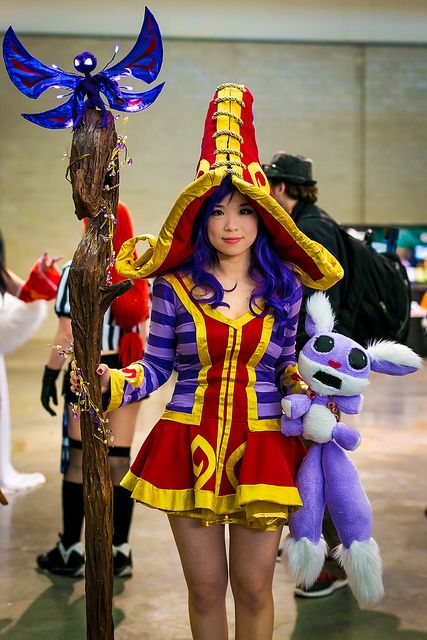 Lulu League Of Legends Cosplay, Yaya Han, Cosplay League Of Legends, League Legends, Cosplay Diy, Lol League Of Legends, Amazing Cosplay, Cute Cosplay, Best Cosplay