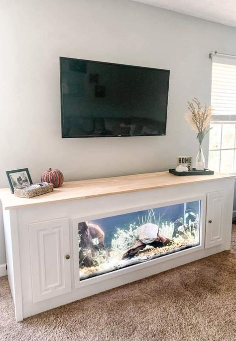 Aquarium Tv Unit, Living Room With Fish Tank Ideas, Fish Tank Furniture Ideas, Entertainment Center With Fish Tank, Tv Cabinet With Aquarium, Fish Tank Home Decor Living Rooms, Tv Stand With Aquarium, Fish Tank Entertainment Center, Fish Tank Stand Ideas Living Rooms