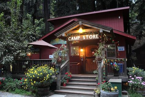 Camp Store Ideas, Summer Camp Office, Campground Store Ideas, Camp Ground Activities, Camp Grounds Ideas, Camp Bloxburg, Summer Camp Layout, Summer Camp Cabins, Camp Entrance