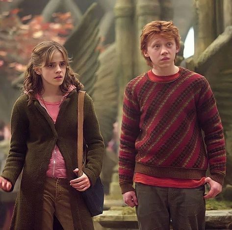 Harry Potter Ron And Hermione, Buku Harry Potter, The Prisoner Of Azkaban, Ron And Hermione, Harry Potter Actors, Harry James, Prisoner Of Azkaban, Harry James Potter, Harry Potter Film