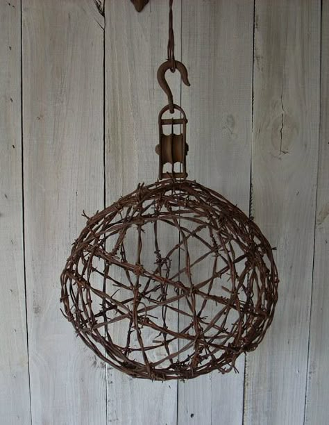 Dishfunctional Designs: Beautiful Upcycled Barbed Wire Creations Barbed Wire Decor, Barb Wire Crafts, Wire Candle Holder, Barbed Wire Art, Wire Chandelier, Wire Trellis, Repurposed Art, Wire Tree Sculpture, Old Barn Wood