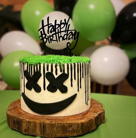 Fortnite Marshmellow Cake, Cakes For 13th Birthday Boy, Marshmallow Fortnite Cake, Fornite Cakes Ideas, Birthday Cakes For 10 Year Boy, Fortnight Birthday Cake, Birthday Cake 9 Boy, 11 Birthday Cake Boy, Birthday Cake 10 Boy