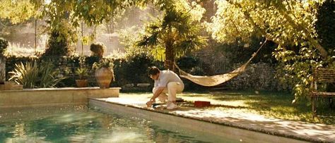 Rooms Bloom: A Good Year -@Robbin Carney, the pool is right up your alley. Have you seen this movie? I think you would like it! A Good Year Movie House, A Good Year Movie, Under The Tuscan Sun, Ridley Scott, Good Year, French Chateau, Provence France, Northern Italy, Film Stills