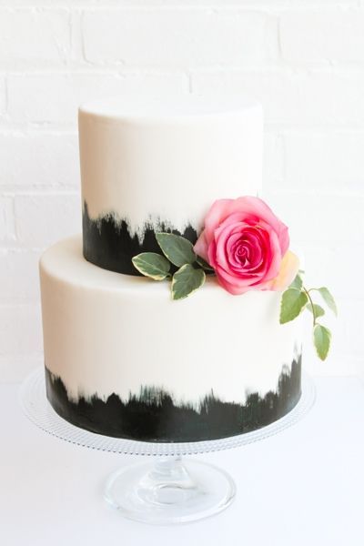 Cake Inspo, minus flower. Birthday Cake For Women, Cake For Women, Pink Ideas, White Birthday Cakes, Birthday Cake For Mom, New Birthday Cake, Black Cake, Birthday Cake Decoration, New Birthday