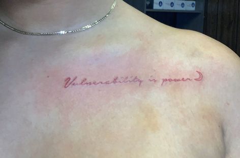 Tattoo On Chest, Cursive Tattoos, Cute Hand Tattoos, Red Tattoo, Spine Tattoos For Women, Pretty Tattoos For Women, Red Tattoos, Cute Tattoos For Women, Jewelry Tattoo