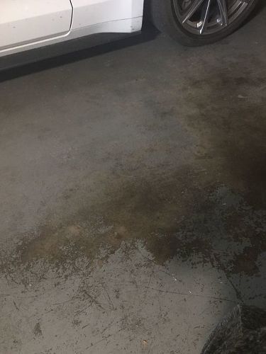 Cheap Garage Floor Ideas, Garage Floor Ideas Cheap, Clean Garage Floor, Garage Flooring Options, Garage Floor Paint, Floor Makeover, Old Garage, Cheap Paintings, Gray Paint