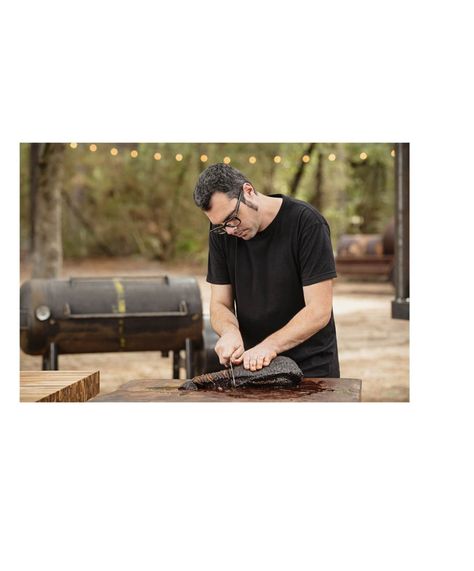 How to Slice Brisket With Pitmaster Aaron Franklin (With Video) Frijoles Charros Recipe, Best Brisket Recipe, Best Brisket, Aaron Franklin, Charro Beans, Cowboy Beans, How To Soak Beans, Texas Barbecue, Brisket Recipe