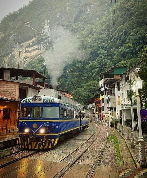 Perú Destinations 🇵🇪 on Instagram: “📍Aguas Calientes , Machu Picchu🙌 #PeruDestinations  Photo by @jeremylevison” Peru Food, Peru Culture, Travel Peru, Sacred Valley, Machu Picchu, Vintage Beach, Travel Photos, Peru, Travel Photography