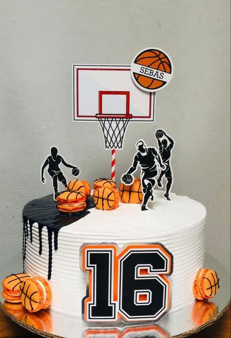 Bolo Do Barcelona, Basketball Birthday Cake, Sweet Birthday Cake, Flower Cake Design, 15th Birthday Cakes, Cake For Boyfriend, Teen Cakes, Strawberry Cream Cakes, 13 Birthday Cake