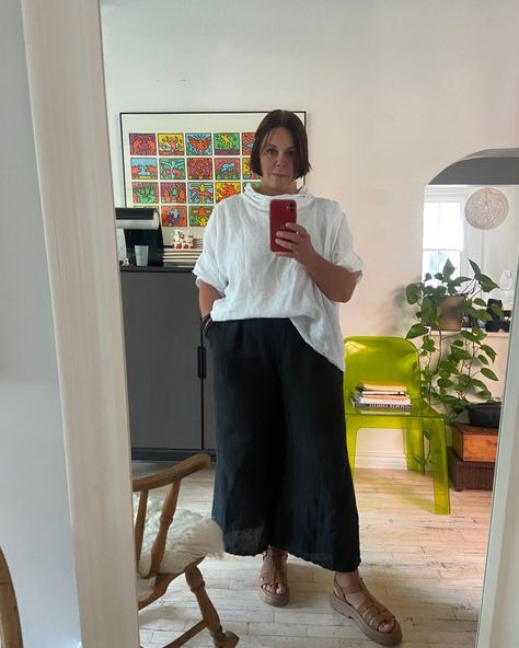 #ootd linen pants from last year, linen top from a few seasons ago and favourite sandals and stacked Bakelite bracelets… voilà Linen Pants Outfit Plus Size Casual, Linen Pants Outfit Plus Size, Pants Outfit Plus Size, Linen Plus Size, Linen Pants Outfit, Outfit Plus Size, Bakelite Bracelets, Linen Top, Plus Size Casual