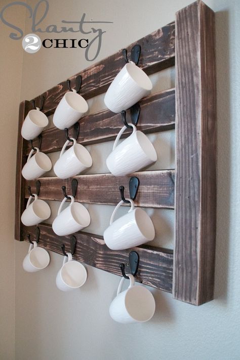 Coffee Mug Storage, Coffee Cups Diy, Coffee Mug Display, Mug Storage, Mug Display, Diy Mugs, Cute Coffee Mugs, Diy Coffee, Coffee Station