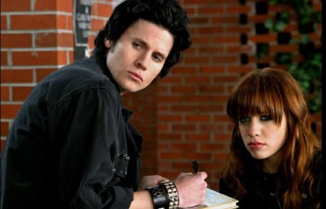 Kris Lemche as Ian McKinley and Alexz Johnson as Erin Ulmer Erin Ulmer, Ian Mckinley, Goth Characters, Kris Lemche, Final Destination Movies, Final Destination 3, Emo Couples, Sid And Nancy, Blair Witch