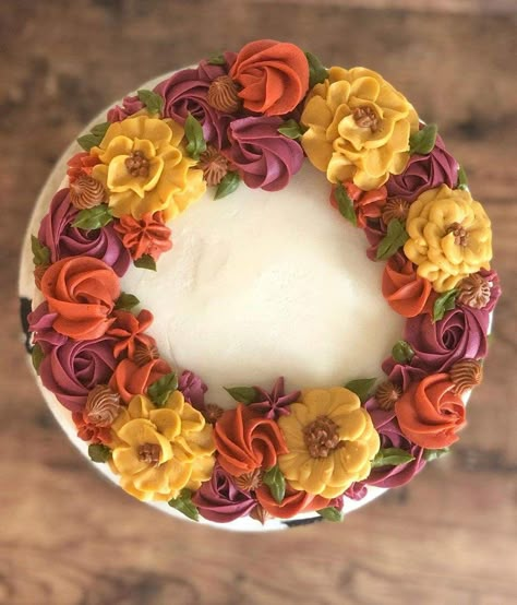 Fall Color Cake Ideas, Fall Colors Birthday Cake, Fall Flowers On Cake, Fall Cake With Flowers, Fall Floral Cakes Buttercream, Fall Flowers Cake Buttercream, Fall Flower Cupcake Tutorial, Fall Cake Decorations Ideas, Buttercream Fall Flowers