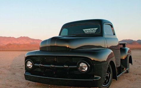 lowered 1949 ford f100 - Google Search 1951 Ford Truck, 1951 Ford F1, Truck Accessories Ford, Custom Truck Parts, Ford F1, Old Ford Trucks, Classic Ford Trucks, Old Pickup Trucks, Ford Accessories