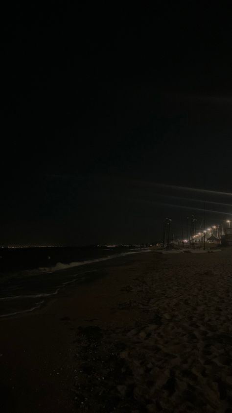 Beach At Midnight, The Beach At Night Aesthetic, Beach Pictures Night, Beach Night Aesthetic, Night Beach Pics, Night Time Beach, Photo Tiktok, Beach Nights, Dark Beach