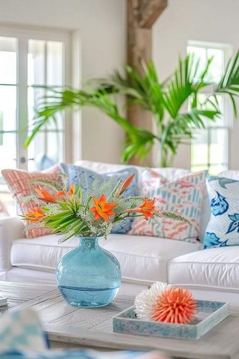 Tropical Living Room Ideas Coastal Style, Bright Beach Decor, Bright Beach House Decor, Florida Decorating Ideas Interiors, Chic Beach House Decor, Tropical Houses Interior, Tropical Living Room Ideas, Summer Decorations For Home, Colorful Beach House Decor