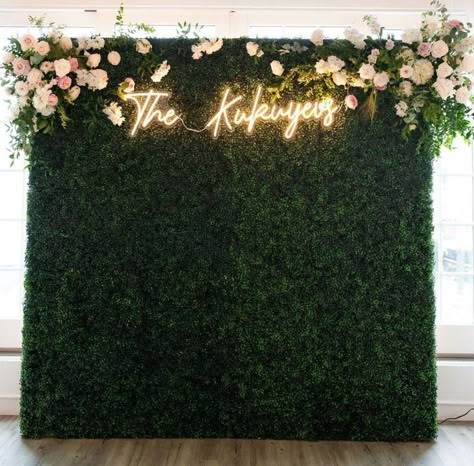 Flower Background Wedding Backdrop Ideas, Plant Wall Wedding Backdrop, Greenery Backdrop For Wedding, Green Grass Background Wedding, Backdrop With Neon Sign Wedding, Wedding Backdrop Reception Neon Sign, Plant Photo Backdrop, Neon Light With Greenery, Greenery Background Wedding