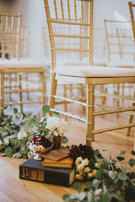 Old books and flowers lined the aisle at this elegant + vintage inspired wedding in Vancouver  | Image by Sara Rogers Photography Used Wedding Decor, Aisle Ideas, Fall Ceremony, Aisle Decorations, Aisle Markers, Arch Ideas, Vintage Ideas, Wedding Aisle Decorations, Wedding Etiquette