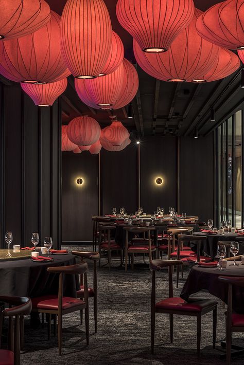 creative Modern Chinese Restaurant Interior, Chinese Interior Design Modern, Traditional Chinese Restaurant, Asian Restaurant Interior Design, Chinese Restaurant Interior Design, Asian Restaurant Design, Chinese Restaurant Interior, Pan Asian Restaurant, Hospitality Snapshots