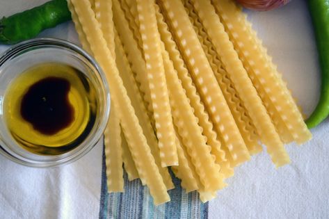 Pasta Types Shape Names, Pasta Names, Pasta Grammar, Different Types Of Pasta, Pasta In Italy, Ribbon Pasta, Long Pasta, Kinds Of Pasta, Dried Pasta