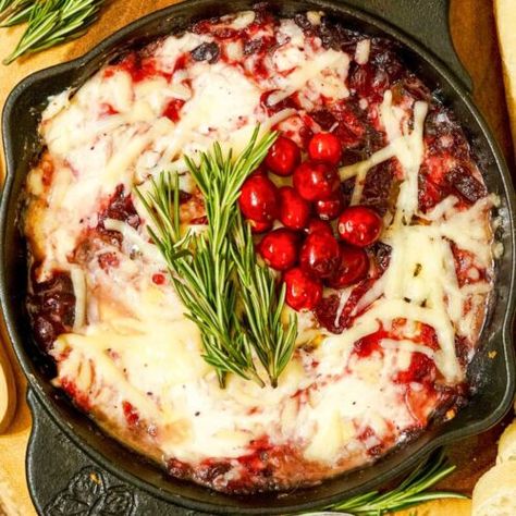 Santa Veggie Tray, Peach Rum, Easy Cranberry Sauce, Air Fryer Recipes Appetizers, Canned Cranberry Sauce, Cream Cheese Dip, Cream Cheese Dips, Creamy Dip, Cranberry Sauce Homemade