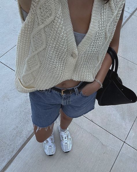 Already want to wear sweaters but it’s still hot outside sooo knitted vest it is Sweater Vest Outfit Summer, Knitted Vest Outfit, Sweater Vest Outfit, Hot Outside, Vest Outfit, Knitted Vest, Vest Outfits, Outfit Summer, Knit Vest