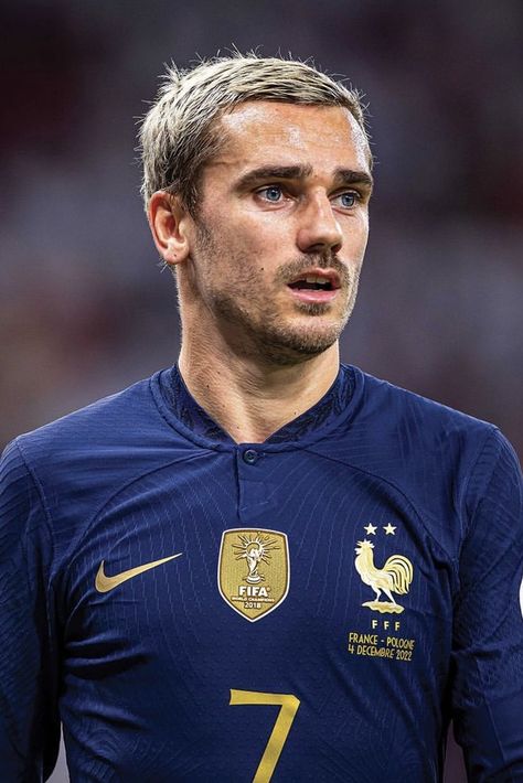 Griezmann Hair, Griezmann France, France Wallpaper, Men's Soccer Teams, Soccer Event, Soccer Motivation, Antoine Griezmann, Soccer Goal, World Cup 2014