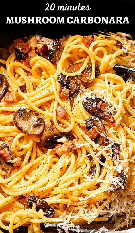 Pasta Dishes With Mushrooms, Pasta Bites, Carbonara Recipes, Vikalinka Recipes, Carbonara Recept, Mushroom Carbonara, Carbonara Recipe, Pasta Carbonara, Carbonara Pasta