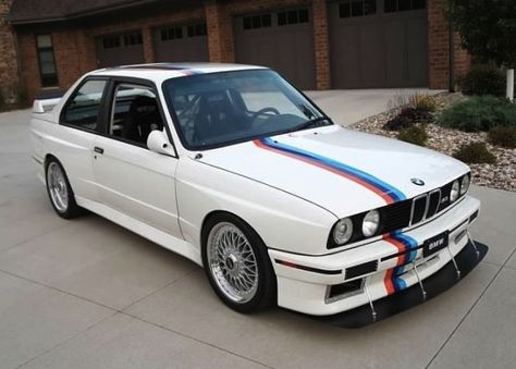 BaT Exclusive: Ridiculously Clean 1988 BMW E30 M3 Bmw Tuning, E30 Bmw, Bmw 325, Bavarian Motor Works, Bmw E30 M3, E30 M3, Bmw Classic Cars, Bmw Love, Motor Works