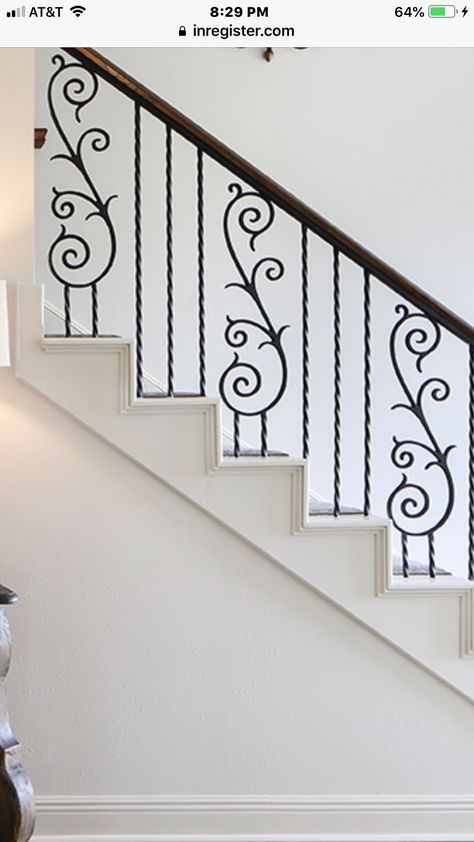 Staircase Railing Design Iron, Staircase With Iron Railing, Stairs Relling Design Iron, Stairway Color Ideas, Stair Railing Iron, Stair Garland Christmas, Stairs Grill Design, Stair Wall Decorating Ideas, Iron Railing Design