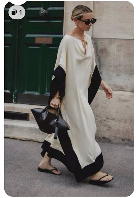 Kaftan Street Style Outfit, Kaftan Styling Ideas, Kaftan Outfit Ideas, Ramadan Jalabiya, Summer Kaftan, Kaftan Designs, Mode Abaya, Casual Outfit Inspiration, Fashion Attire