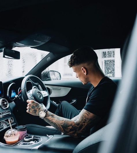 Guy With Car Photography, Man In Car Aesthetic, Poses For Men Instagram Aesthetic, Man Driving Car Aesthetic, Car Poses Men Photo Shoot, Car Photo Poses, Car Photography Poses, Car Poses Men, Men Instagram Photos Ideas