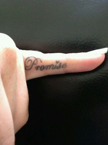 Like this Promise Pinky Tattoo, Promise On Pinky Tattoo, Promise Tattoo On Pinky, Cutest Tattoos, Pinky Tattoo, Small Nature Tattoo, Beautiful Angel Tattoos, Love Wrist Tattoo, Small Crown Tattoo