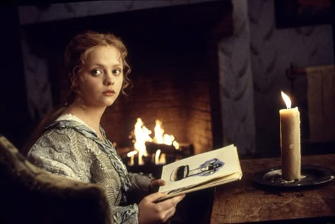 Katrina Van Tassel, Sleepy Hollow 1999, The Legend Of Sleepy Hollow, Legend Of Sleepy Hollow, Tim Burton Films, Tim Burton Movie, Headless Horseman, Christina Ricci, Sleepy Hollow