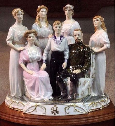 Dulevo Porcelain Factory Romanoff Family, Russian Romance, Tatiana Romanov, Anastasia Musical, Olga Nikolaevna, Alexei Romanov, Anastasia Romanov, Russian Royalty, Grand Duchess Olga