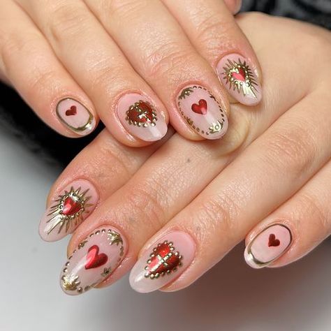 Vintage Valentines Nails, Cupid Nail Art, Tattoo Nails, Sacred Heart Nails, Vintage Nail Art, Witchy Nails, Vintage Nails, Nail Designs Valentines, Heart Nails