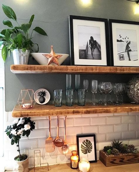 Kitchen Shelving Ideas, Creative Shelving Ideas, Kitchen Shelving, Interior Boho, Shelving Ideas, Interior Vintage, Kitchen Light, Professional Advice, Subway Tiles