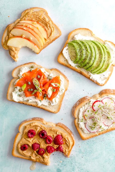 DIY Breakfast Toast Bar with All the Toppings Toast Board, Toast Bar, Apple Toast, Gourmet Toast, Diy Breakfast, Banana Toast, Avocado Cream, Toast Toppings, Peanut Butter Honey