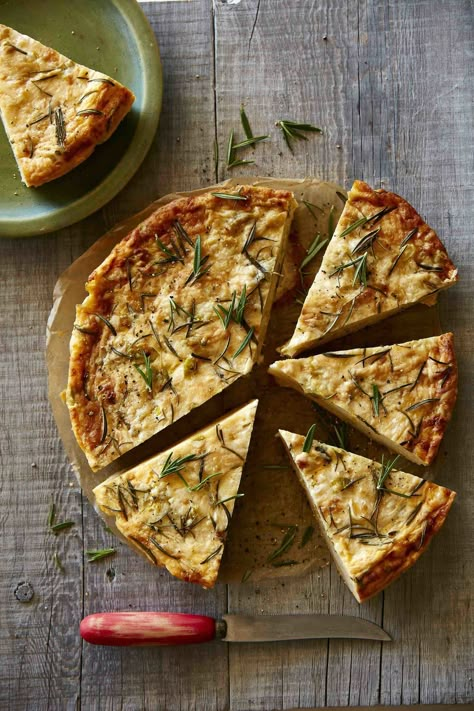 Leek Frittata, Leek Quiche, Potato Frittata, Brunch Inspiration, Quiche Recipes Easy, Potato Leek, Frittata Recipes, French Dishes, Quiche Recipes