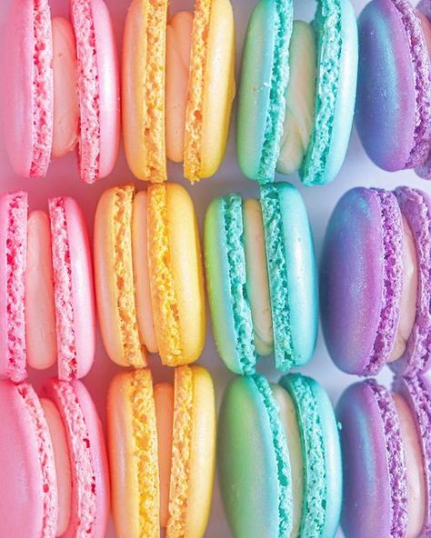 Marshmallow Birthday Cake, Party Macarons, Perfect Macarons, Rainbow Macarons, Blue Macarons, Fondant Numbers, Pastel Macarons, Rainbow Sweets, Mermaid Birthday Cake