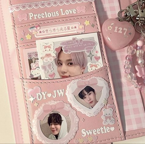 Kpop Binder Cover Ideas, Kpop Photocard Binder Ideas, A5 Binder Cover Kpop, Binder Decoration Ideas, Kpop Binder Aesthetic, Photocard Binder, Macaron Binder Deco, Binder Deco, Kpop Binder Deco Cover