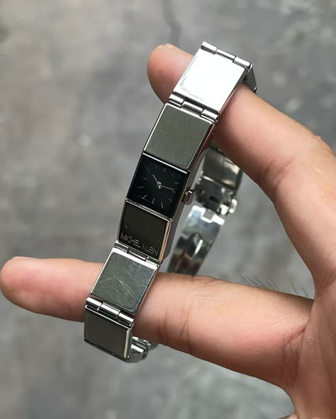 ✨ MICHEL KLEIN MINIMAL STYLE VINTAGE WATCH / BASE METAL + STAINLESS STEEL / V220 - 6730 / 9N0694 / MADE IN JAPAN • SIZE : 13mm ; BAND : 17cm • COND : 95% ( Very good condition when you hold it in real life ) • Pr : $198 included DHL shipping fee ( 1200 cá 🎣 ) • Buy more than 2 products, message me to get a good price ✨ • The products will be shipped using DHL’s fastest delivery service. • For quartz watches, we do not include batteries as they can pose a fire hazard. • Your order will ... Chain Watch, Art Deco Watch, Metal Watch, Fire Hazard, Cool Accessories, Number 7, Ring Watch, Stylish Watches, Jewelry Lookbook