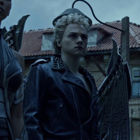 X Men Warren Worthington, Warren Worthington Iii Aesthetic, X Men Apocalypse Angel, Angel Xmen, Warren Worthington Iii, Xmen Apocalypse, X-men Apocalypse, Ben Hardy, Man Icon