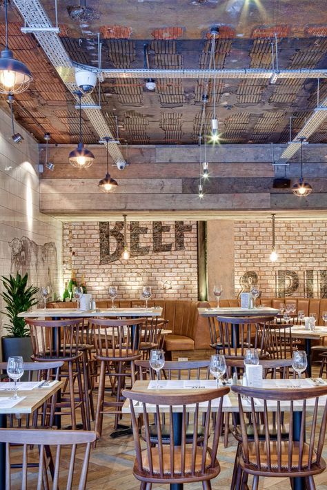 DV8 Designs has created a true rustic feel in Beef and Pudding restaurant (10) Steakhouse Design, Restaurant Design Rustic, Rustic Cafe, Rustic Apartment, Rustic Shower, Rustic Restaurant, Rustic Home Design, Rustic Bathrooms, Rooftop Restaurant