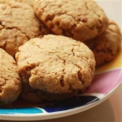 peanut butter bran cookies (could add chocolate chips) Bran Cookies Recipe, Bran Cookies, Sugar Free Peanut Butter Cookies, Wheat Bran, Best Peanut Butter Cookies, Peanut Butter Roll, Oat Cookies, Butter Cookies Recipe, Buttery Cookies