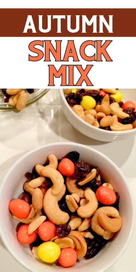 This easy autumn snack mix is a tastyl blend of sweet, salty, and crunch. Made with simple ingredients, this homemade fall snack mix is full of fall flavors. Candy Corn Bars, Chex Mix Snacks, Meals For A Family, Dinner Ideas Fall, Lunch Box Ideas For Adults, Fall Snack Mixes, Pizza Crackers, Trail Mix Recipe, Lunch Box Ideas For Kids