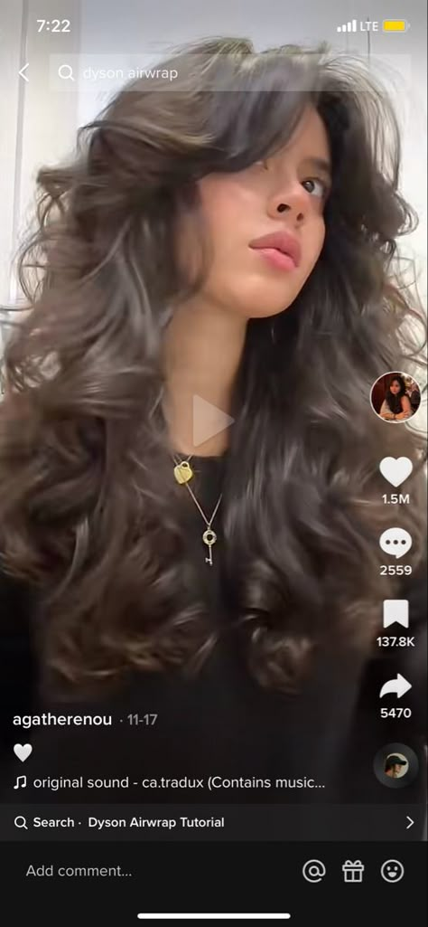 Thick Bouncy Hair, 90s Layered Hair On Curly Hair, Big Bouncy 90s Curls, Bouncy Haircuts For Long Hair, Curly 90s Blowout, 90s Blowout Hair Without Layers, Voluminous 90s Hair, Haircuts For Long Hair With Layers Curls, 90s Blowout Hair Long Volume