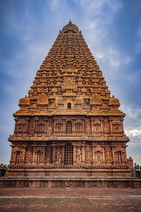 Thanjai Periya Kovil Wallpaper, Brihadisvara Temple, Tanjore Big Temple, Raja Raja Cholan, Brihadeshwara Temple, Thanjavur Temple, Indian Castle, Chola Temples, Big Temple